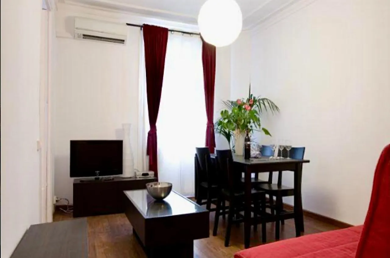 5-Bed Apartment In The Heart Of The City برشلونة إسبانيا